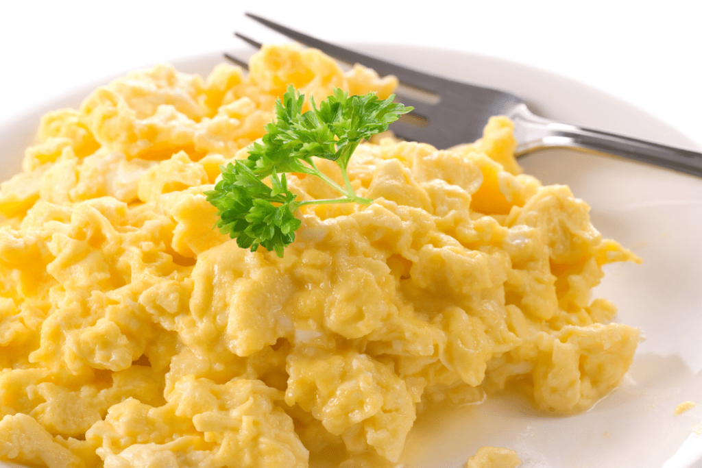 An image of scrambled vegan eggs made from plants